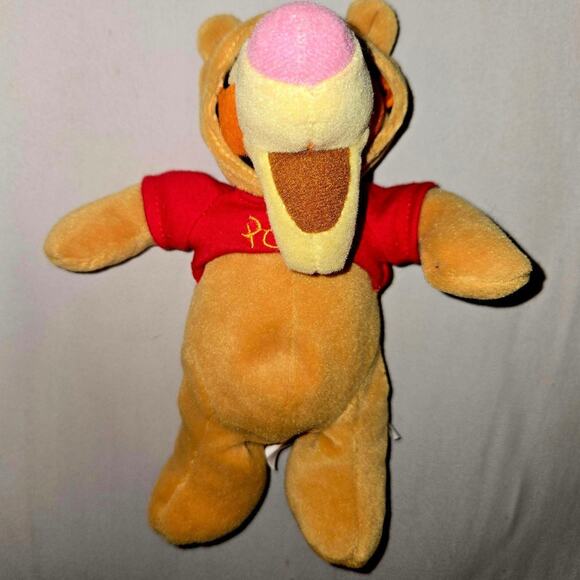 [VINTAGE] Disney Store Exclusive Tigger as Pooh Plush (1991) - Picture 2 of 7